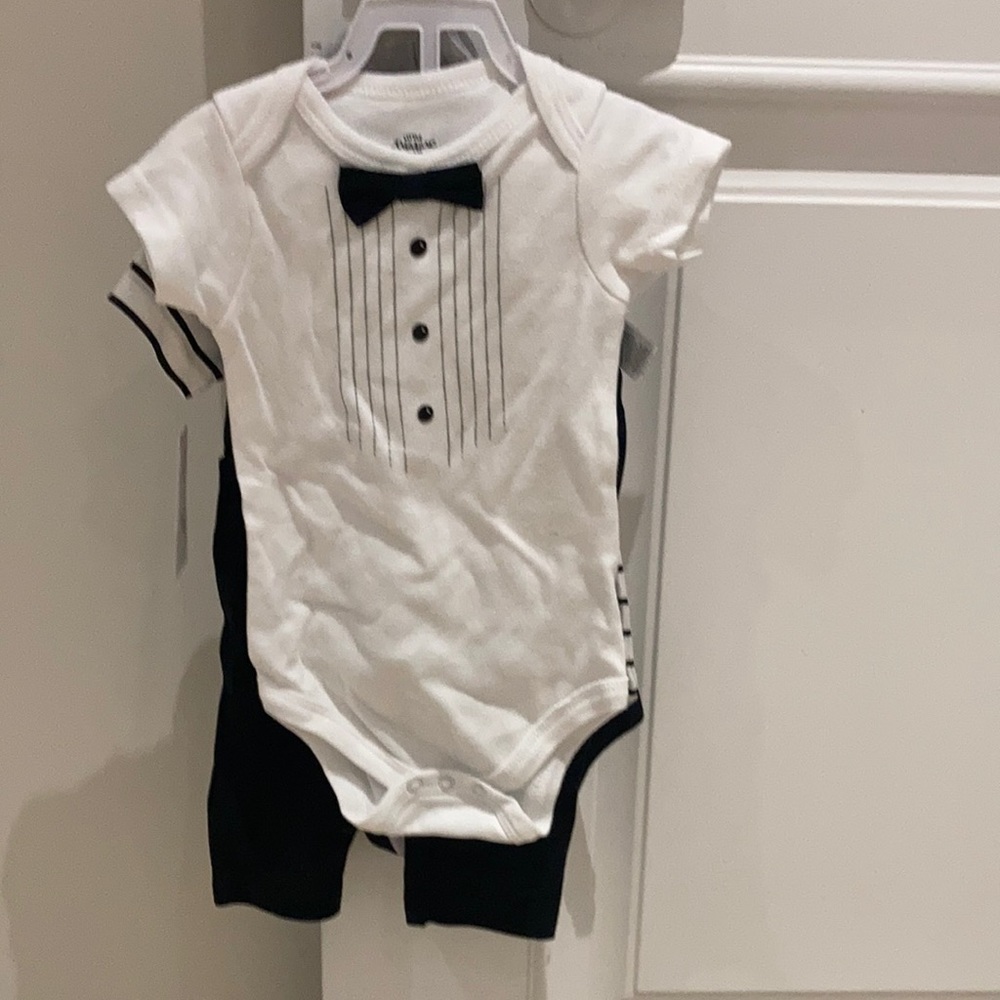 Brand new 3-6 month set!